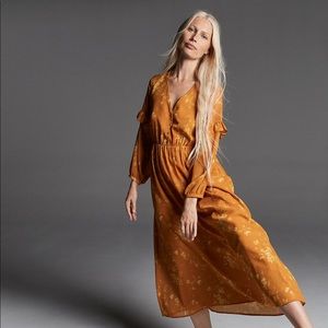 Madewell Ruffle Botanical Dress ✨